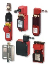 Stay on the safe side with this Bernstein push buttons and photoelectric sensors.
