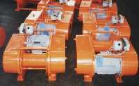 These electric winches can only be used in the horizontal mounting position as shown or inverted, in this way the oil level in the gearbox is maintained.