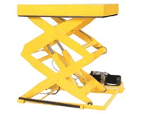 A 2 tonnes capacity, double vertical scissor lift with 1 metre remote power pack for easy maintenance access. The two cylinders give increased stability.