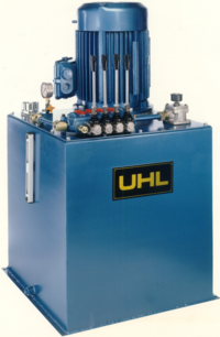 Electric motor 415/3/50, manual lever valves, return line filter and pressure gauge
